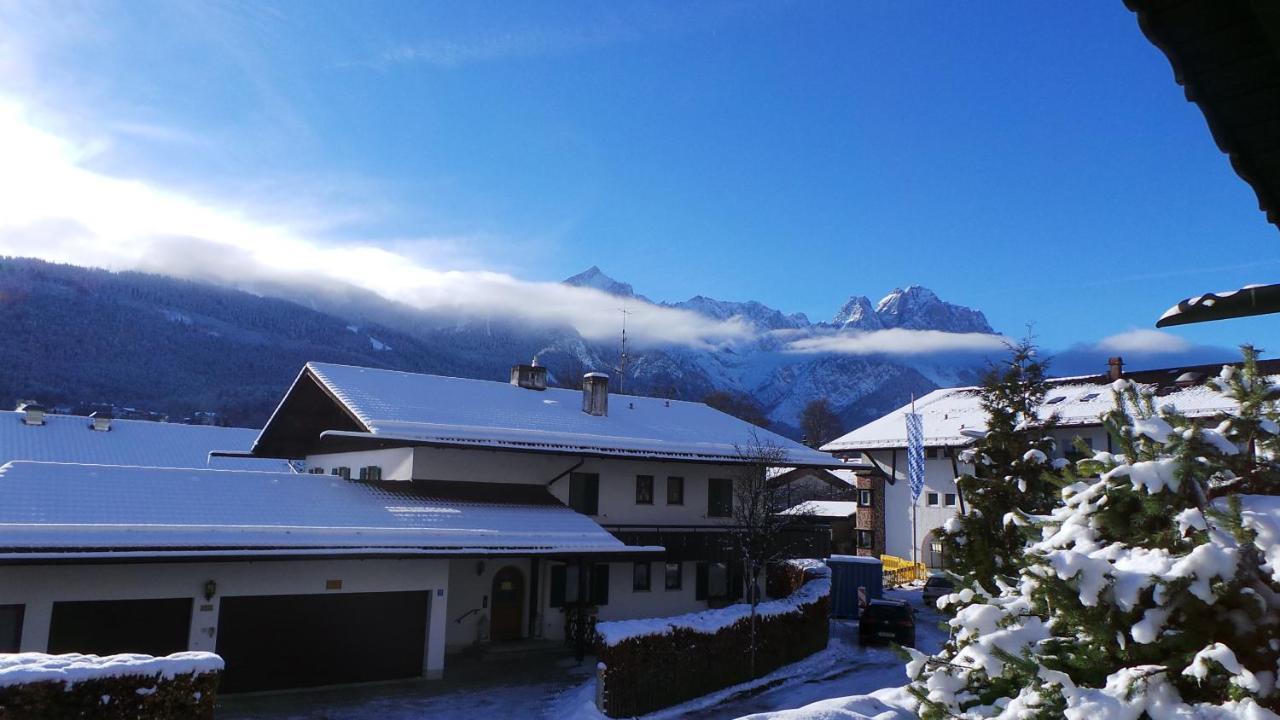Yeti Lux - Family Garden Lodge Garmisch-Partenkirchen Exterior foto